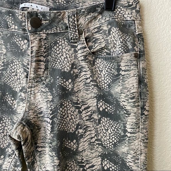 Cabi womens Diamondback Snake Reptile Print Super Skinny Pants Size 6 - Picture 3 of 6